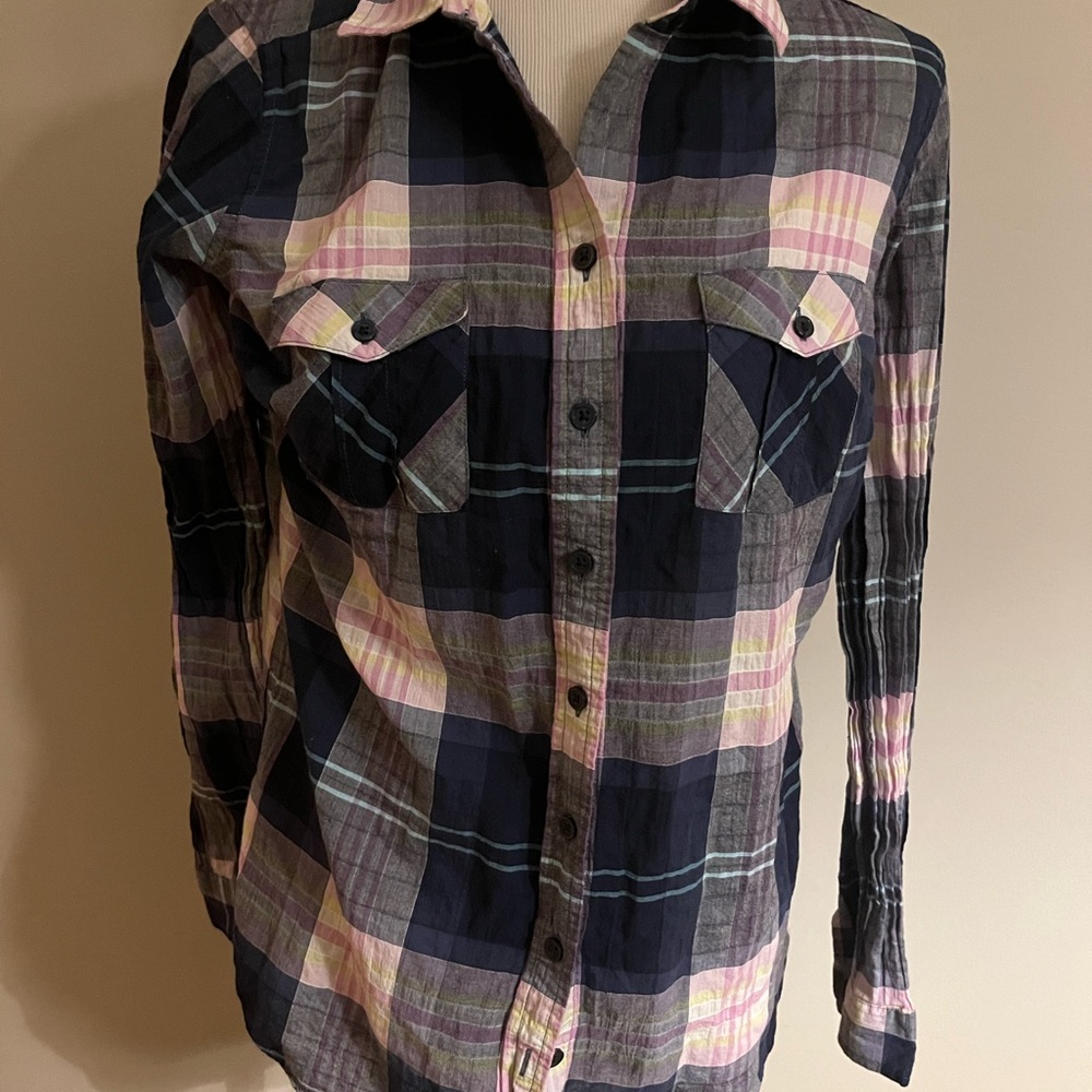 Eddie Bauer medium plaid button up long sleeve shirt